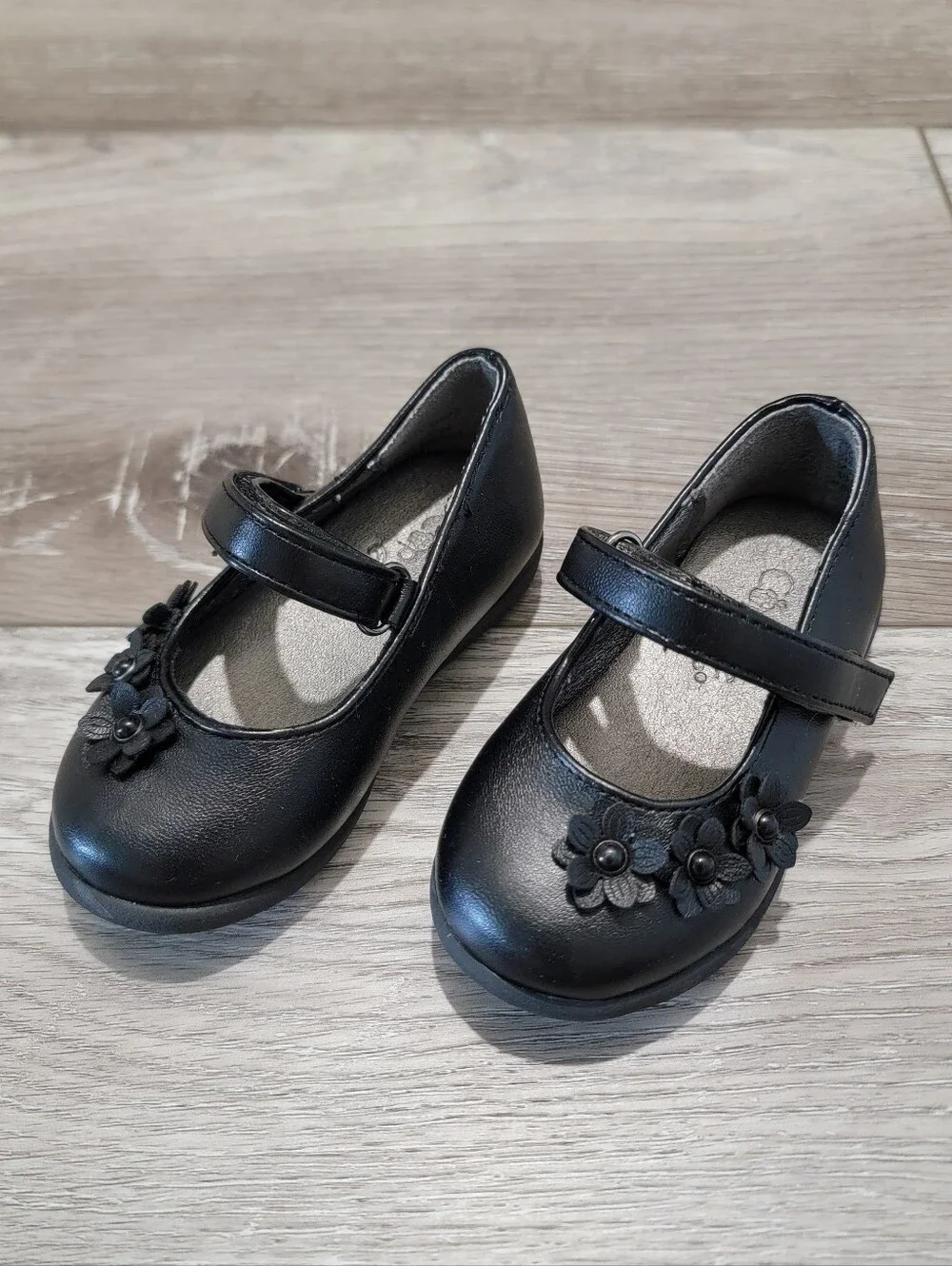 Cupcake Couture Black Girls' Mary Jane Dress Shoes with Floral Trim (Sz 5)